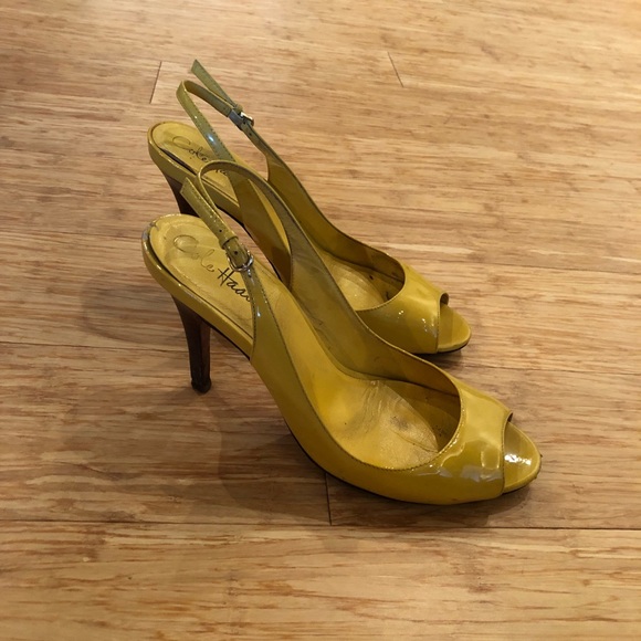Cole Haan Yellow Heel - Picture 2 of 5